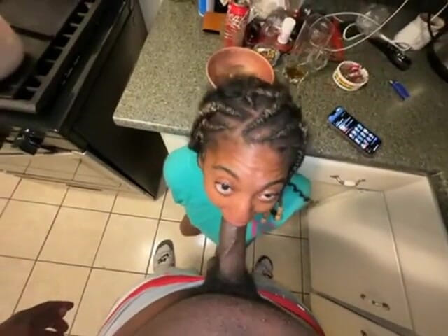Fijii pornbox: Omg Whats मेरे साथ होने जा रहा है अब मेरे गले में डैडी बड़ा काला