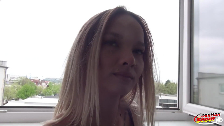 German Scout: German Scout - dünner teenager monika berühmt