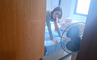 ksalnovinhos: Evli kadın evde havuz görevlisi tarafından sikilirken yakalandı!