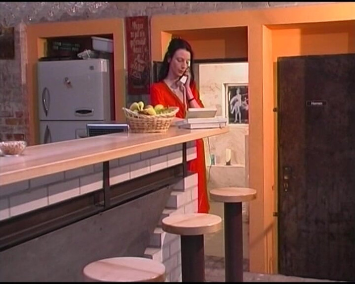 Deutsche XXX Filme: Cô ấy là thiếu niên người Đức thích lây lan âm hộ của...