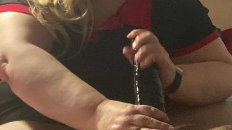 Daddykane: Britânica loira milf fica selvagem com enorme bbc. Jogo safado