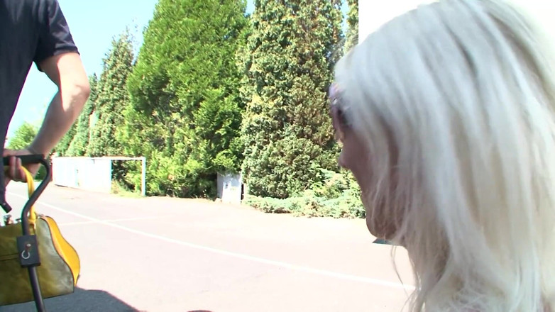 German BDSM MMV: Heiße BDSM-sexsklavin Genießt Bondage Und Schmerzhafte Bestrafung