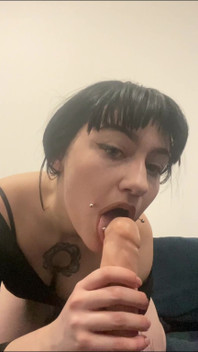 A Working Throat Does a Royal Blowjob and Gets a Dose of Cum!