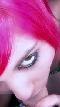 Zerah : Emo Teen Blowjob And Big Oral Cumshot
