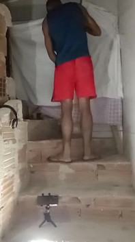 Tukang paip isteri saya selepas kerja selesai