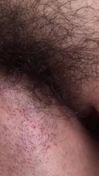 Asiática milf Ganki com buceta peluda fodida por enteado