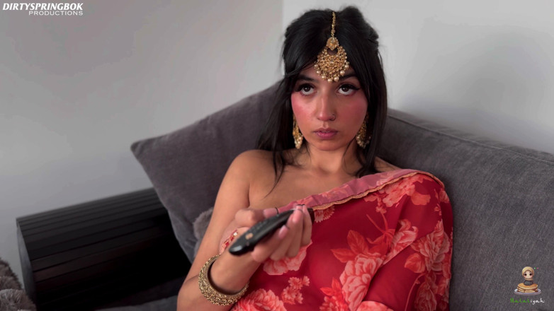 Aaliyah Yasin: Bhabi Aaliyah Yasin își freacă pizda prin dupatta ei