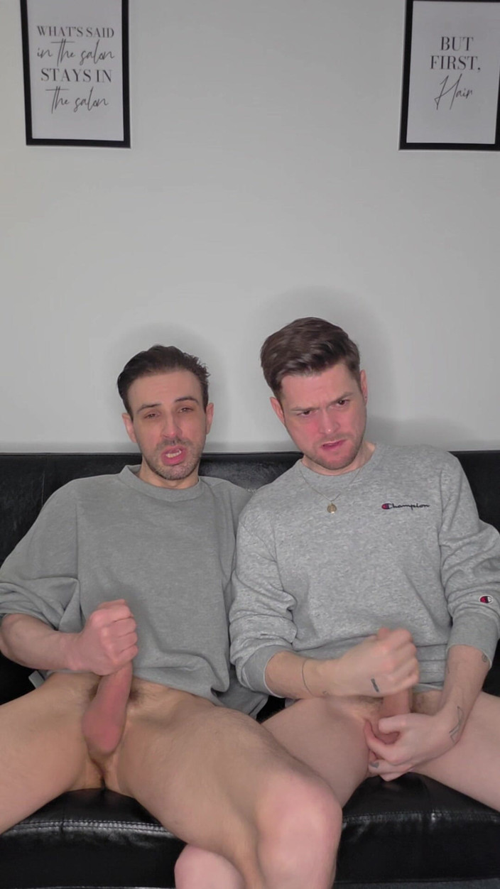 Twotwinkhusbands: Hung Uncut Brotosh Lads Side by Side masturbacja