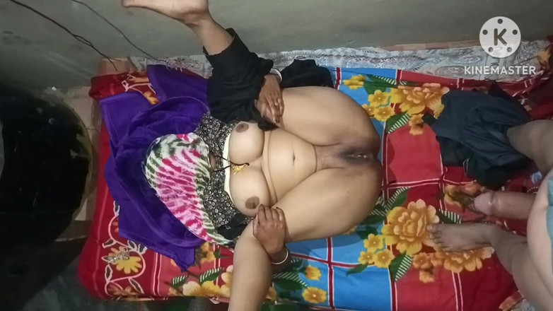 Savita5343: Madrasta do interior Savita Desi pegou seu enteado com pau...