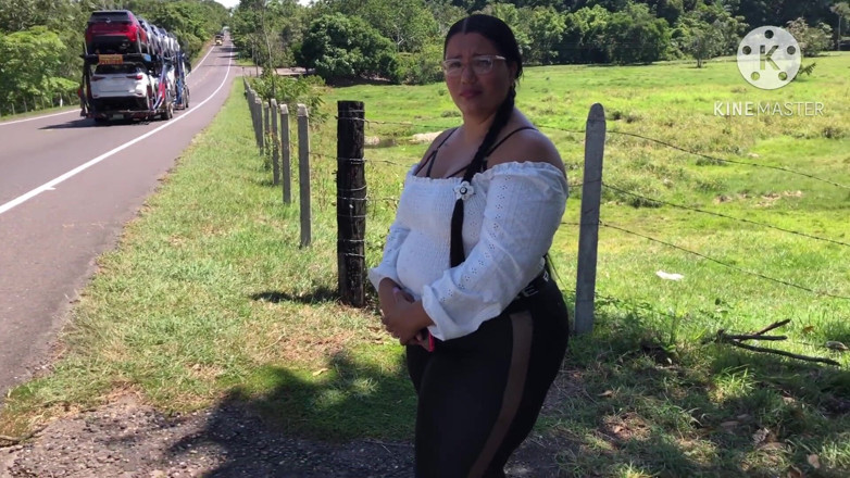 Lexly_16: Estranho me fode por dinheiro ao ar livre