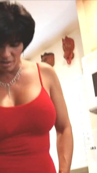 Kaslı orta yaşlı seksi kadın külotlu çorapla sik 31 sahnesi öncesi azdırıyor