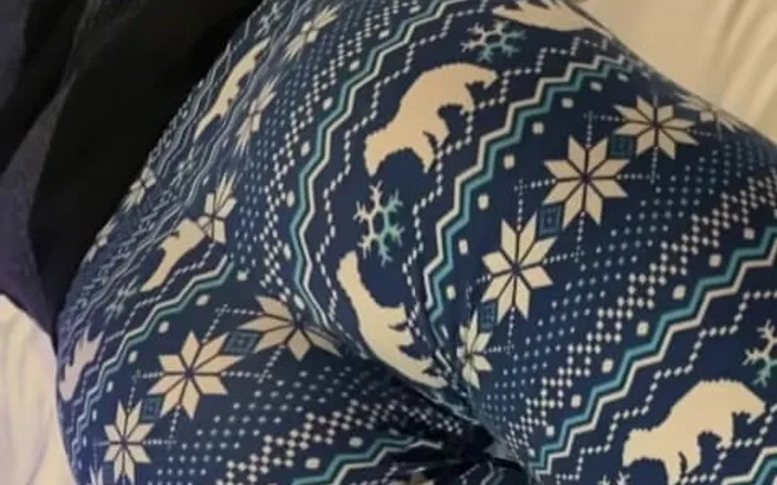 Naelor: Melove Tight Butt in Blue Pants
