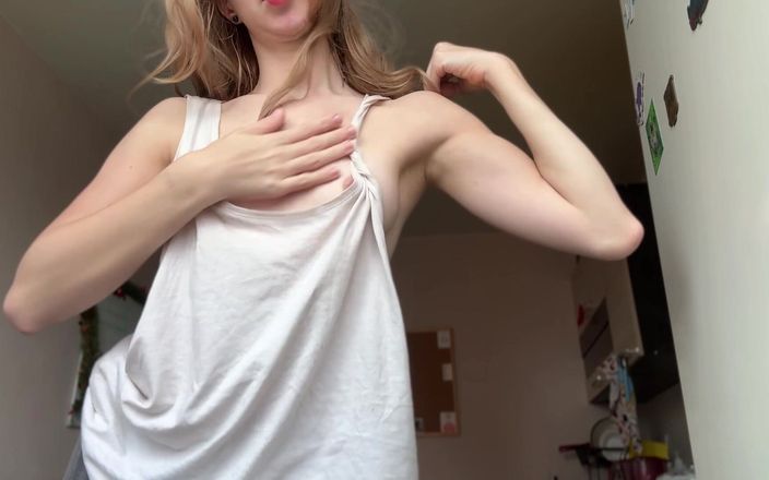 Holy Harlot: Mommy Show Biceps Abs Teasing