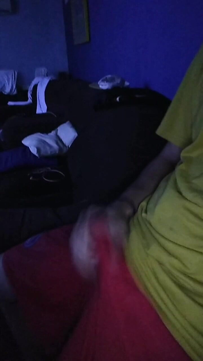 AlexAlejandro13: Je me touche dans le salon