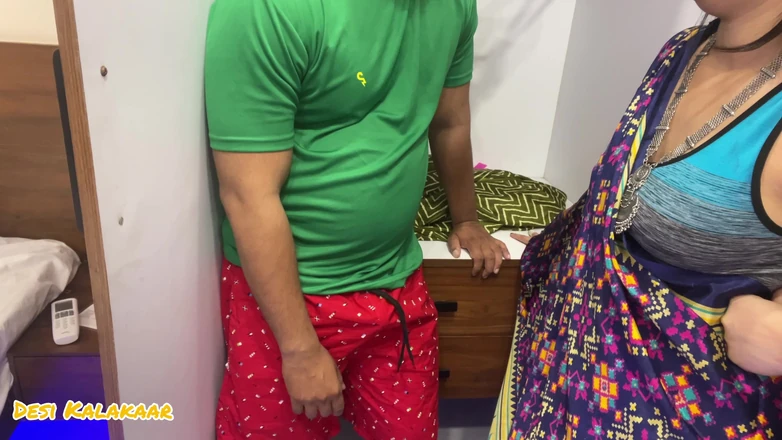 Rihana khan: Сосед дези Извращенец взял лифчик бхабхи Падос в своем доме