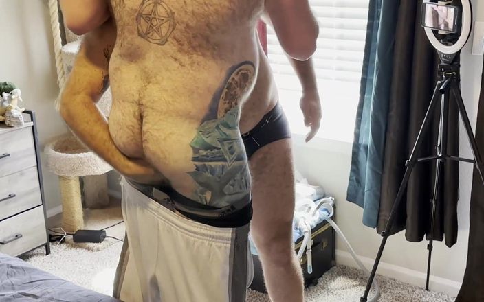 ScruffyStocky: Brock Jasper и Scruffy Stocky