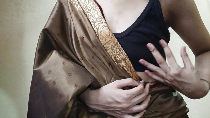 Masterbating Hard on Saree (Ish studio) Masterbating Hard on Saree (Ish studio)
