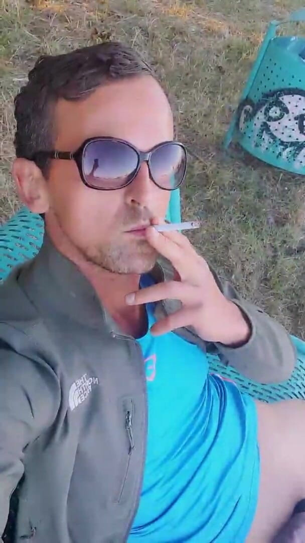 Slutboyben: Slutboyben Cam4 berseronok pameran luar secara langsung