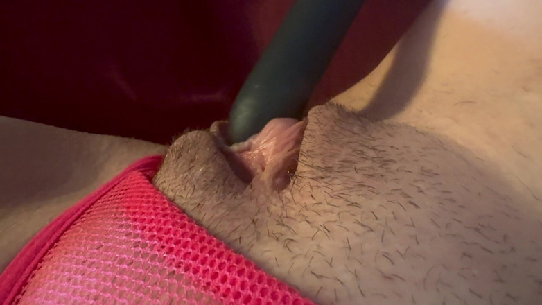 Artemisia Love: Итальянская горячая возбужденная милфа Artemisia Love сексуальное соло-игра с киской, мастурбация игрушками, волосатая киска в видео от первого лица