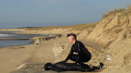 Lady Valeska: Teasing at the Ocean