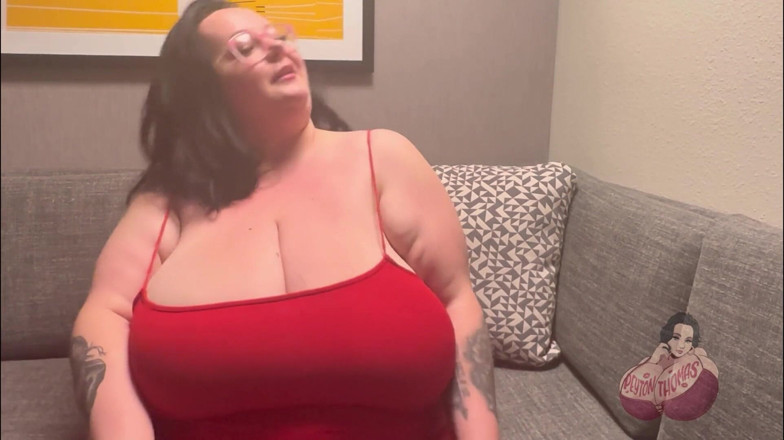 Peyton Thomas: 너의 큰 젖탱이 비서