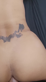 Vedere anală la persoana 1 și ejaculare înăuntru cu o mamă sexy excitată
