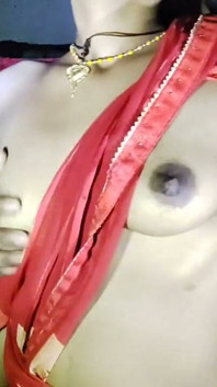 Video rekaman seks tante seksi india dengan kain sprei