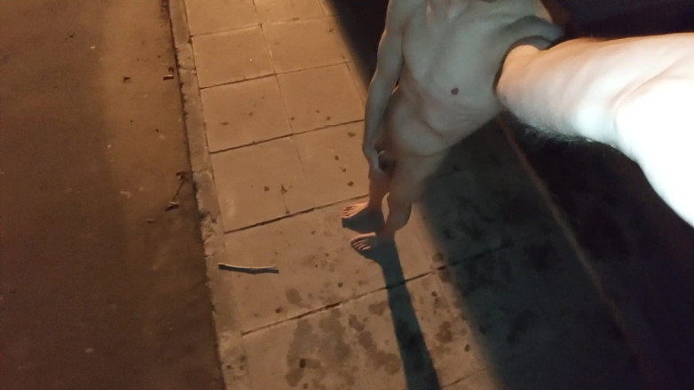 Dan Eagle: Douche de pisse, fessée et éjaculation