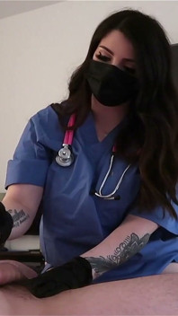 Krankenschwester hat sex mit ihrem patienten!