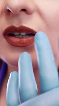 Asmr Video - sondare sexy cu Arya Grander - Fetiș cu mănuși nitrile albastre video de aproape