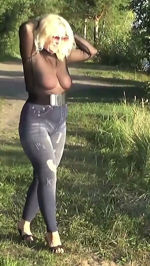 Big Jeans Butts-big Nylon Boobs