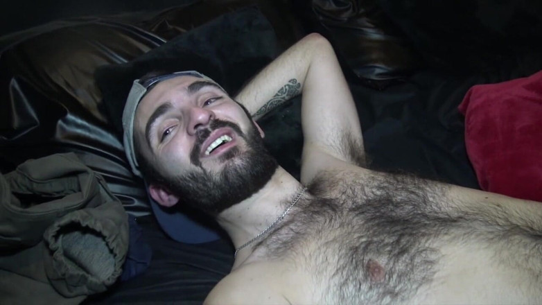 Bareback fun party Paris: Kenny follada a pelo por el chico heterosexual Tommy