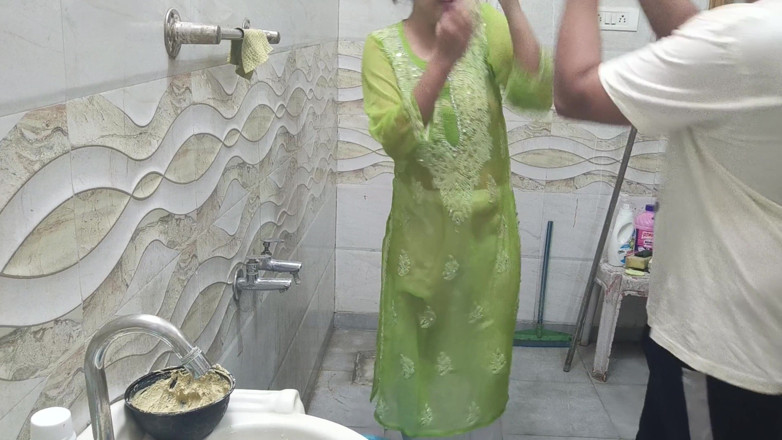 Hornycouple149: Indian Sutela Bhai Saw the Stepsister Doing the Scandal and...