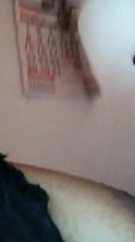 Škádlení nafouknutých bradavek mé tetičky