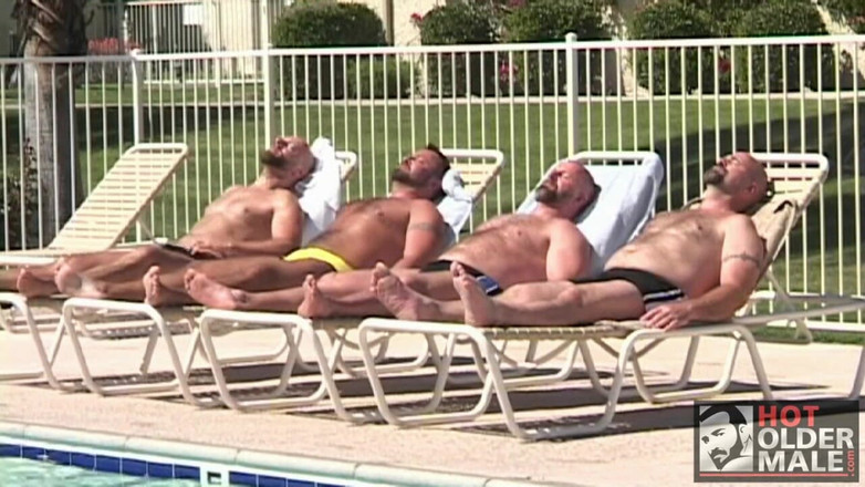 Pantheon men: Bear Oasis: Marc a Rik