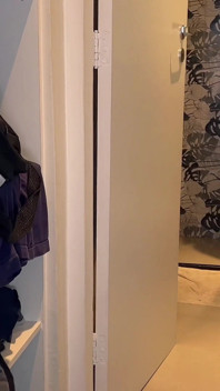 Une MILF Mariée Dans Un Ménage À Trois Très Coquin Avec Son Mari Cocu Et Son Amant