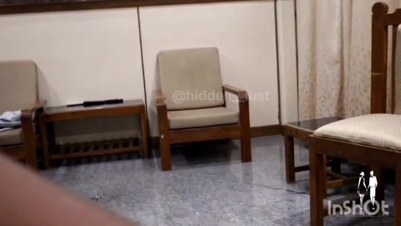 Hot Nisha bhabhi: Hintli kadın otelde sikişiyor