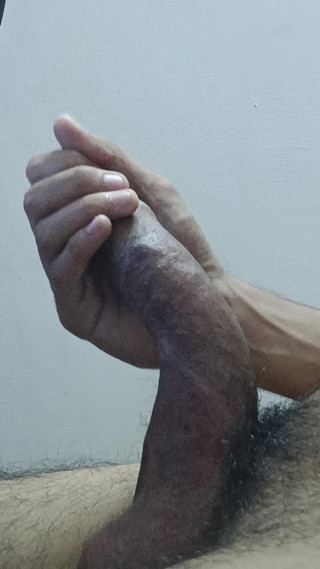 slayboy69: Băiat sexy care își tachinează pula pentru foarte mult timp urmărindu-l...