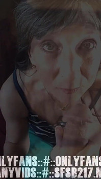 性感熟女marie给大鸡巴第一人称视角口交
