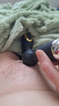 MILF Orgasms Sextoy Clit on Fire