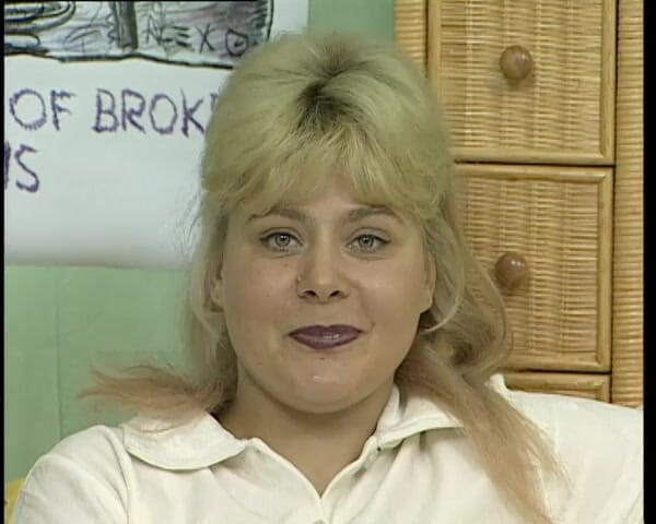 YOUR FIRST PORN: A la rubia Sabrina le gusta intenso