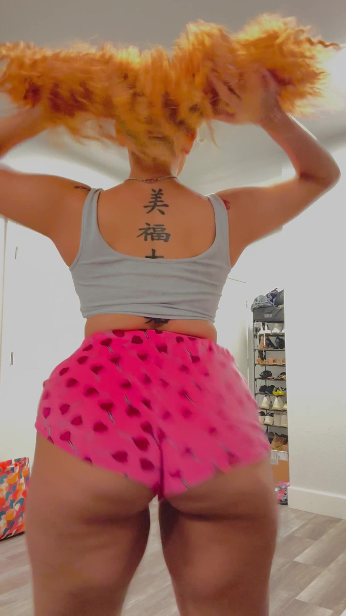 Jazz The Stallion: Rate My Twerk