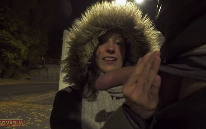 Magmafilm: Jason sedang dalam perjalanan dengan seorang teman di Berlin Lichtenberg...