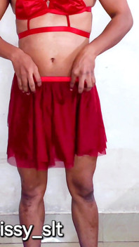 สาวข้ามเพศเซ็กซี่ออกกำลังกาย โชว์เม็ดเล็กๆ และเย็ดกับดิลโด้ขาว