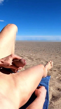 Orgazm na plaży i widzieć