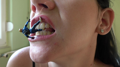 Anna Sky: Anna người khổng lồ xinh đẹp chơi với một người đàn ông nhỏ...