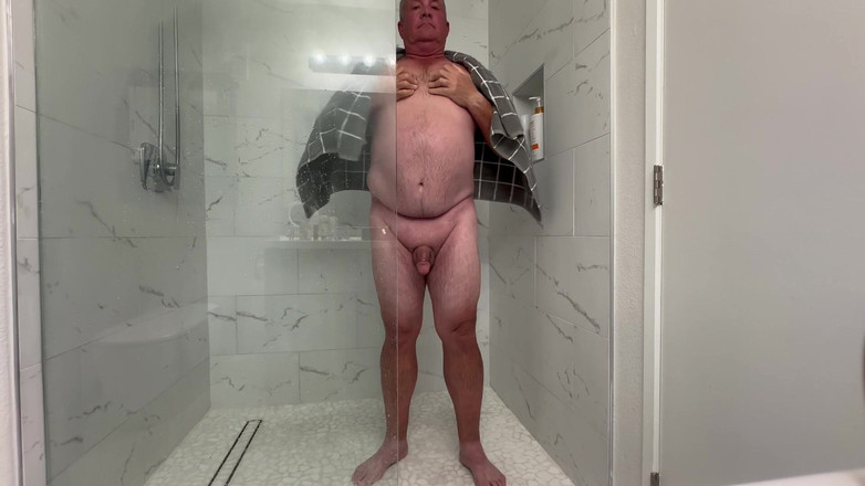 GottaLuvBB: Nonton ayah lagi mandi