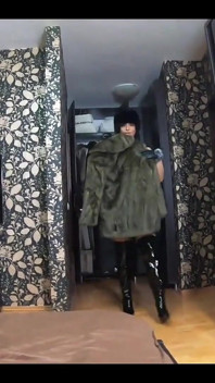อมควยและเล่นน้ำควยตอนใส่เสื้อโฟร์สีเขียวร้อนๆ ถุงมือหนังและบูทยาว 21