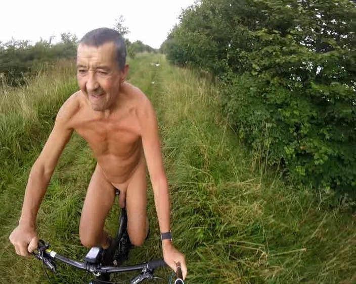 Andy: Brudna jazda rowerem