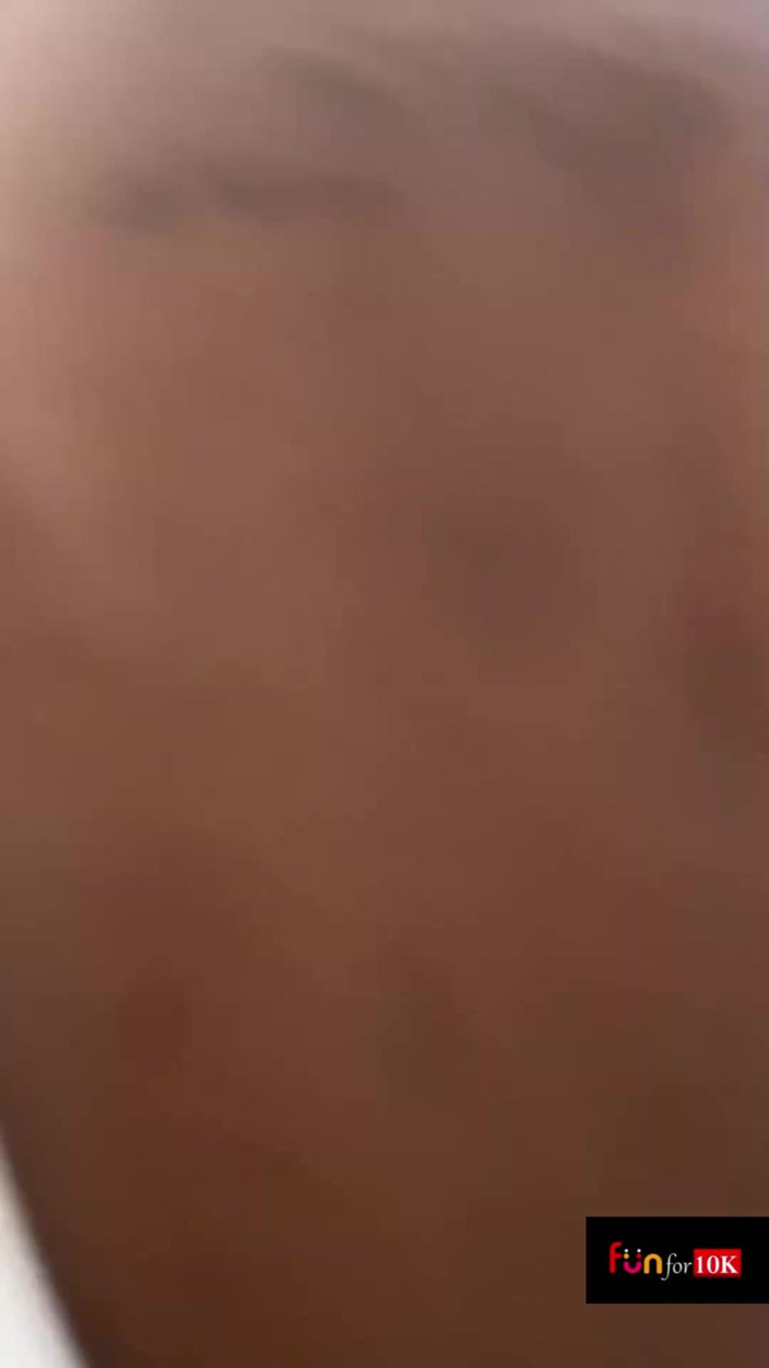 Funfor10k straight videos only: Prsatá holka je nadržená a zavolej jí přítel